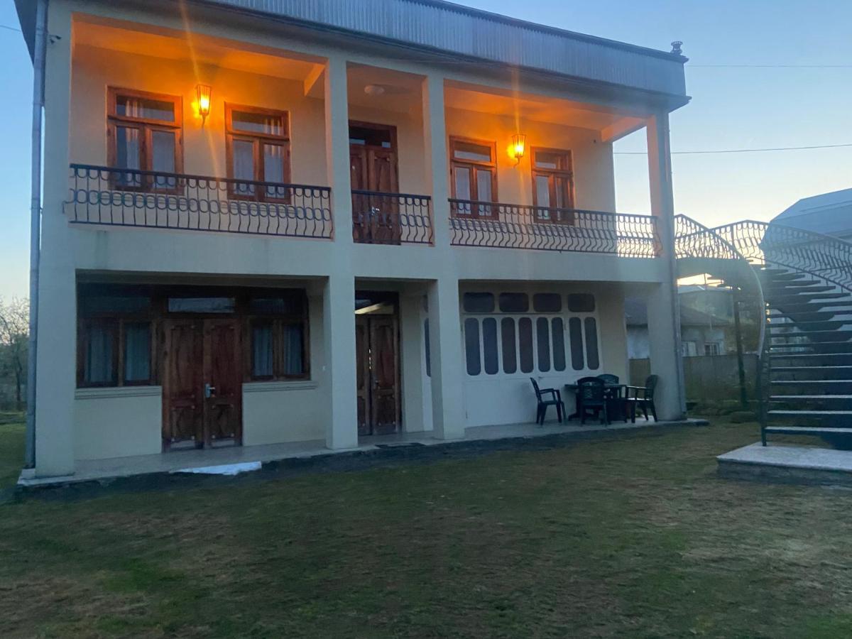 Luka Family Guest House Μπατούμι Εξωτερικό φωτογραφία